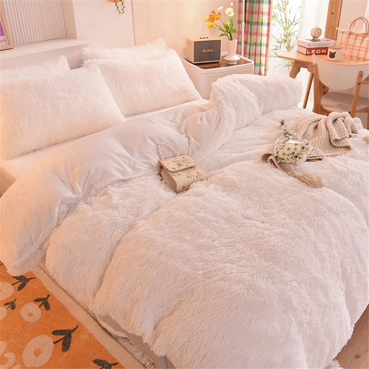 DIANA - COBERTOR  BLANCO NIEVE  KING GRANDE 240X260 PELUDO CON CHIPORRO