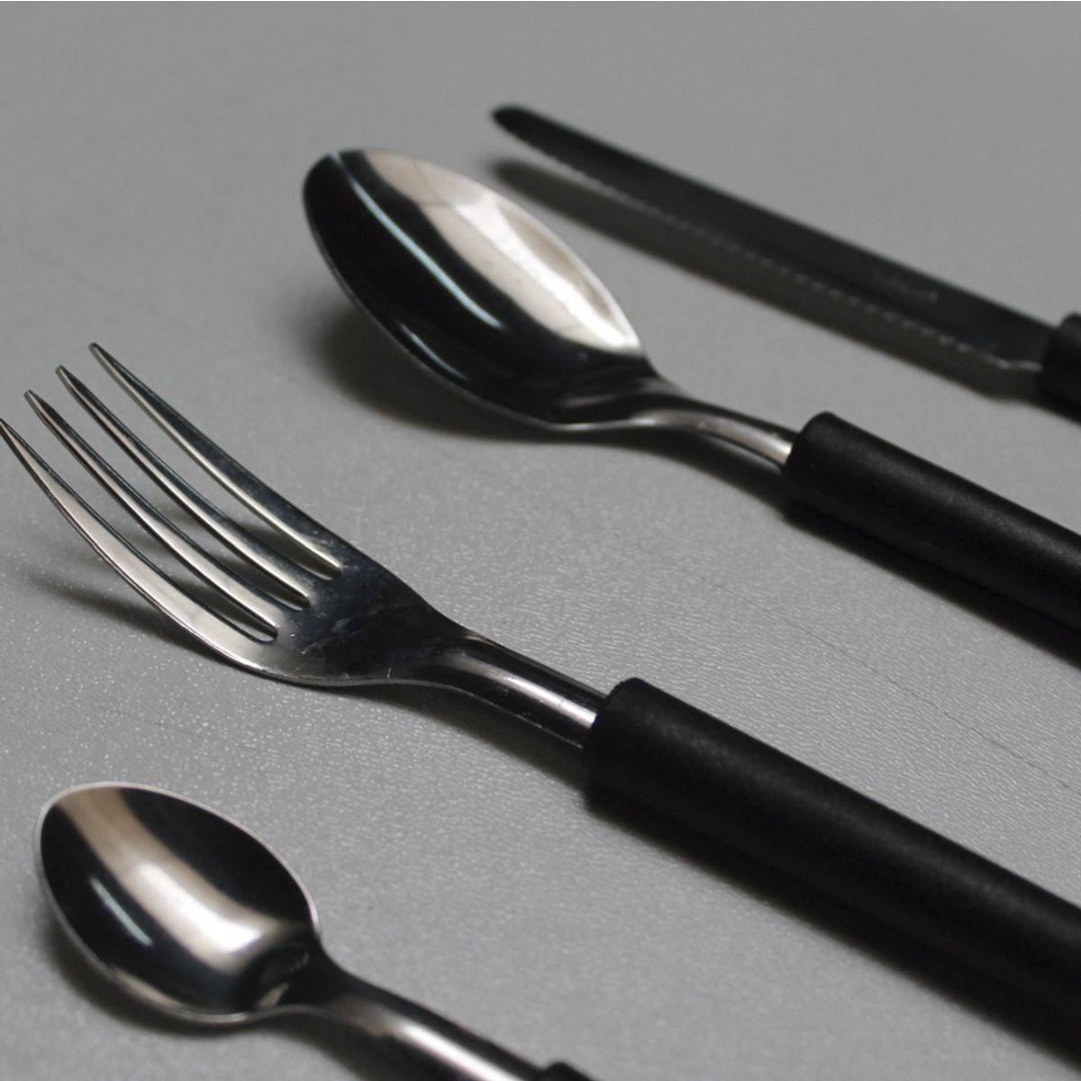 IMAHE - PACK CUBIERTOS 24 PIEZAS NEGRA IMAHE
