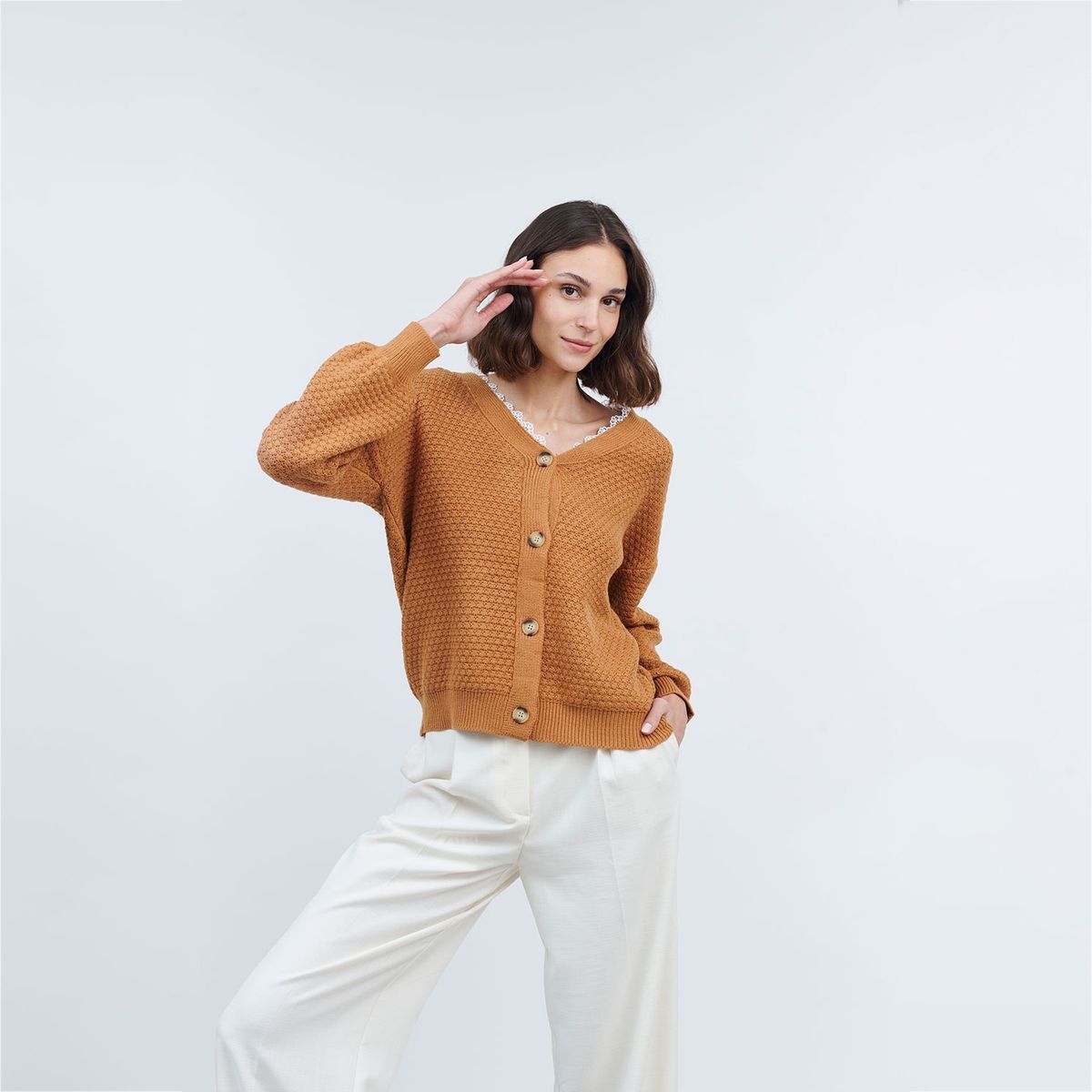 GUINDA - Chaleco mangas aglobadas y flores Hani Guinda