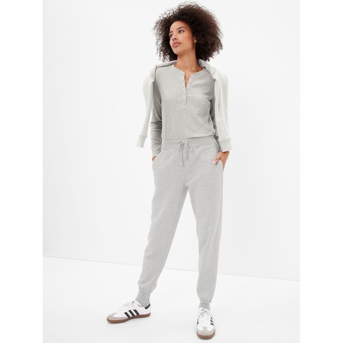 GAP - Jogger Mujer Gap Logo Gris