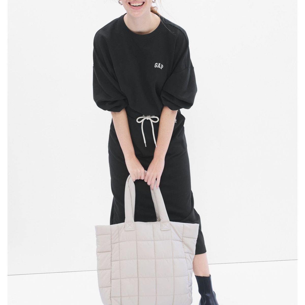 GAP - Polerón Mini Logo Sin Cierre Negro GAP