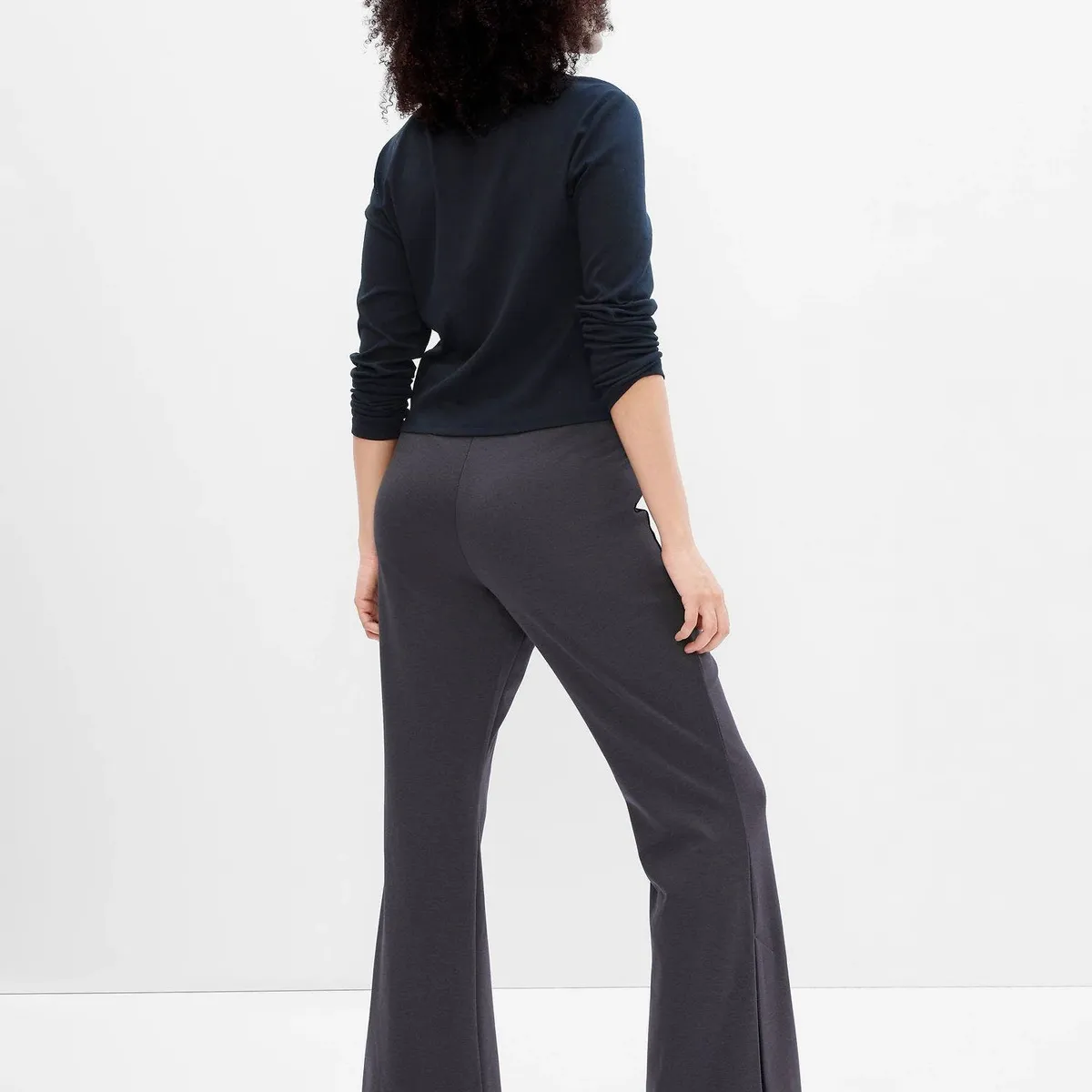 GAP - Pantalón Flare Gris