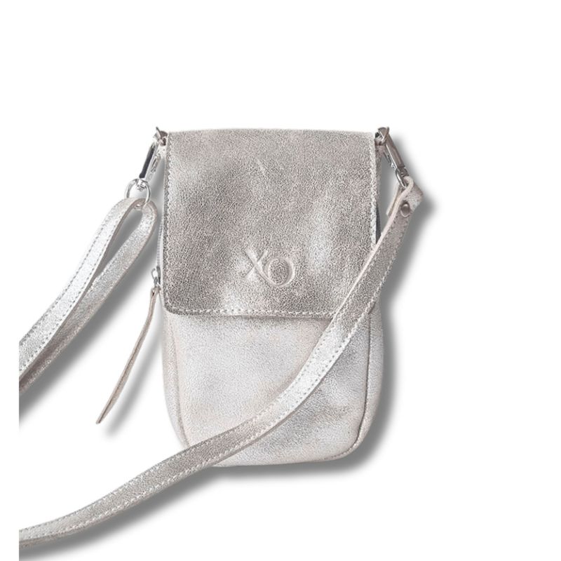 XO ACCESORIOS - Turin Cartera Bandolera Cuero Plata Brillo Correa Clásica