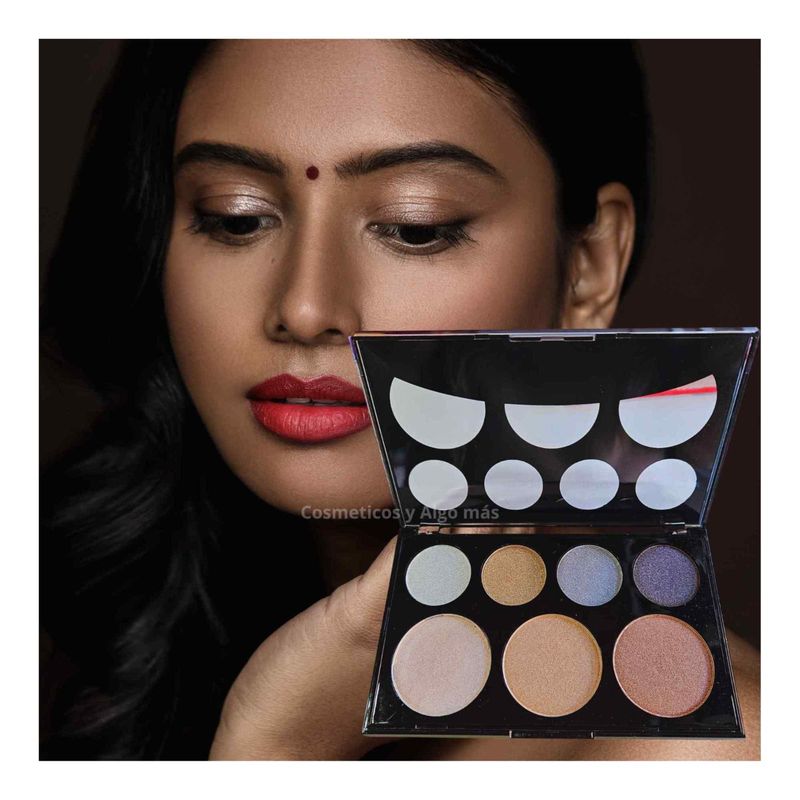 DOLCE BELLA - Paleta de sombras e iluminadores de 7 tonos