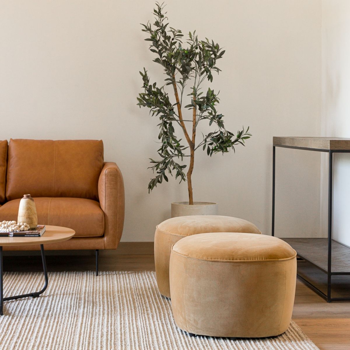 AMOBLE - Pouf Lazario Velvet Pardo Amoblé