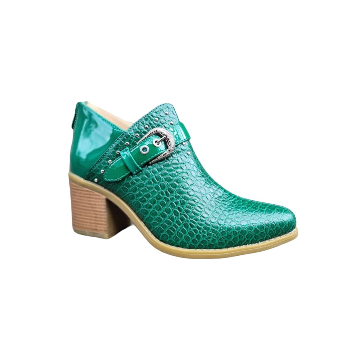 GENERICO - Zapato Colores Tachas Mujer…