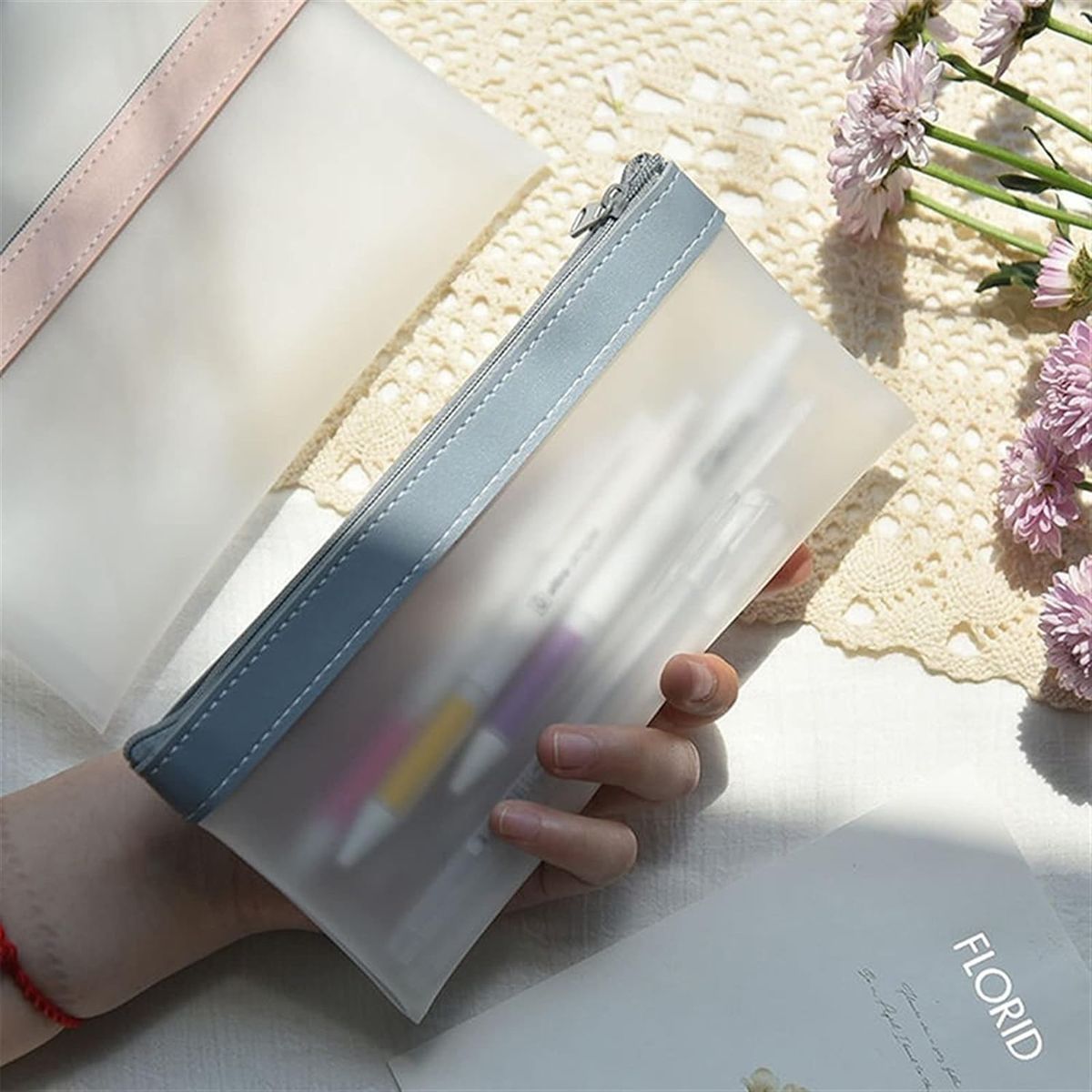 GENERICO - Estuche Para Lápices Transparente Modelo Nórdico - Celeste