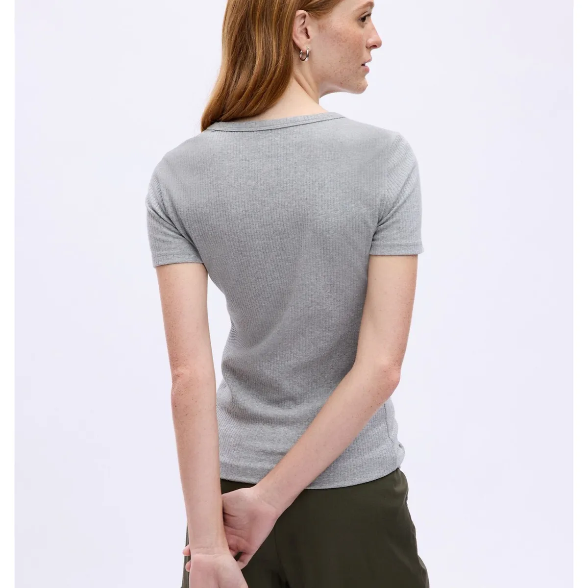 GAP - Polera Rib Manga Corta Mujer Gris