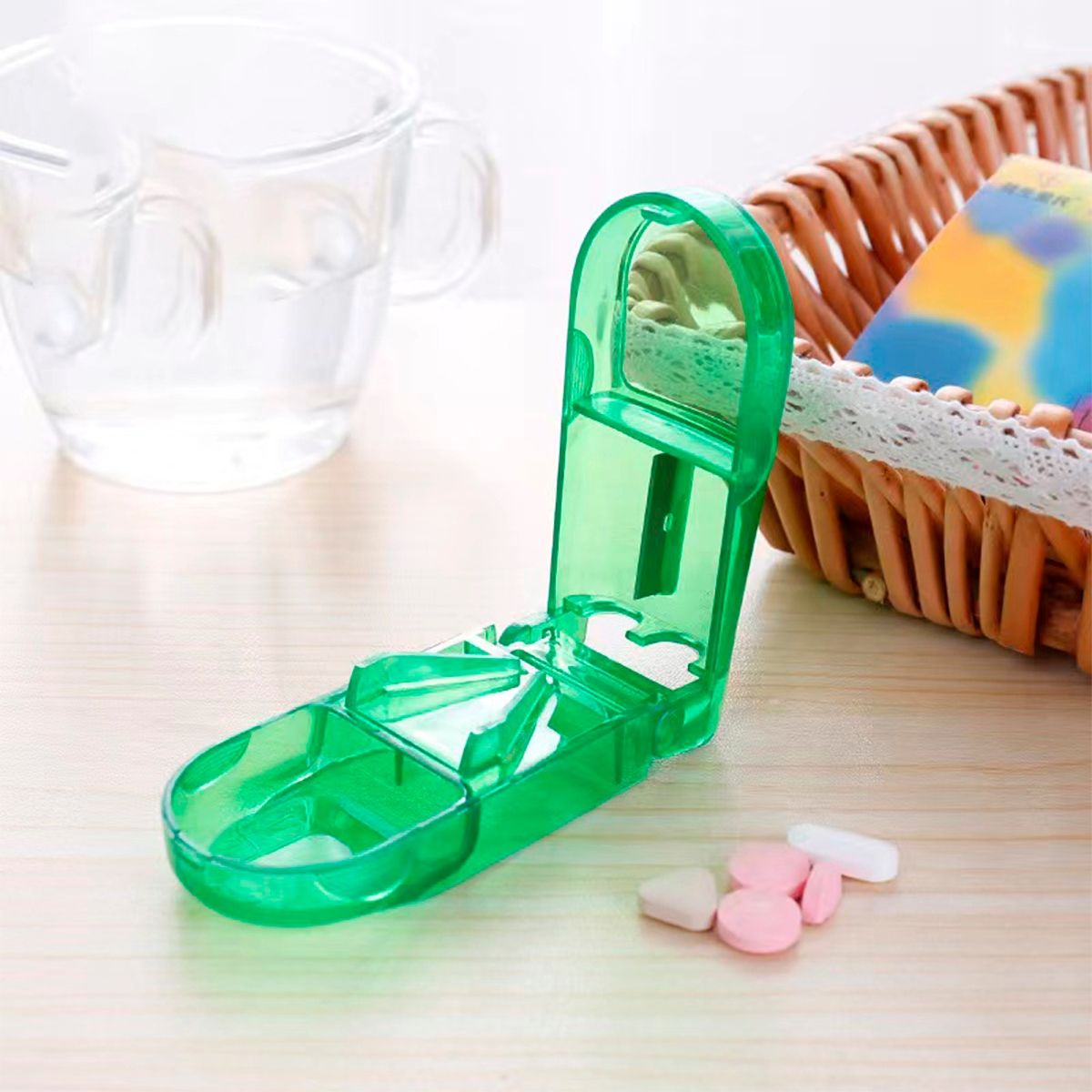 ONEDER - Pastillero Organizador Cortador Dosificador Verde