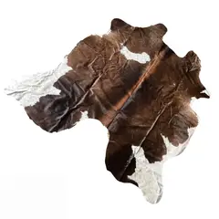 AL FILO DEL GAUCHO - Alfombra Cuero Vaca Premium Café Oscuro Blanco