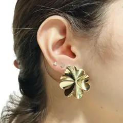GENERICO - ARO BAÑO DE ORO FLOR NUEVA