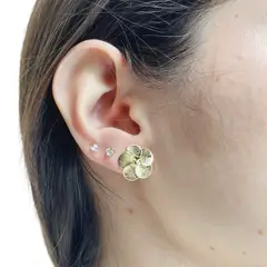 GENERICO - ARO BAÑO DE ORO FLOR NUEVA
