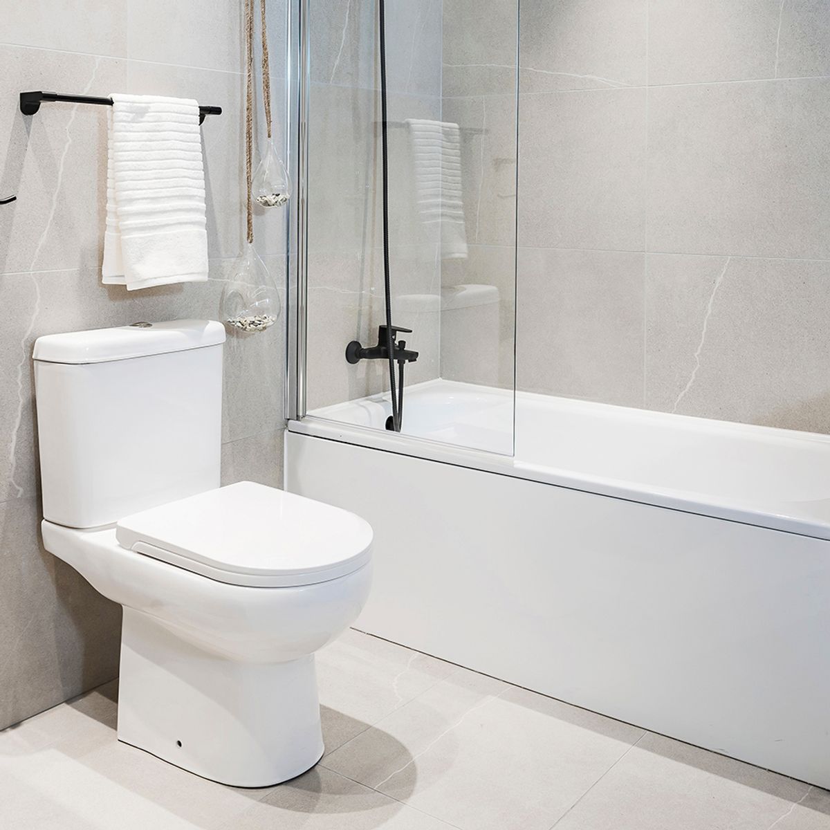 STRETTO - Faldón para Tina 130x45 cm