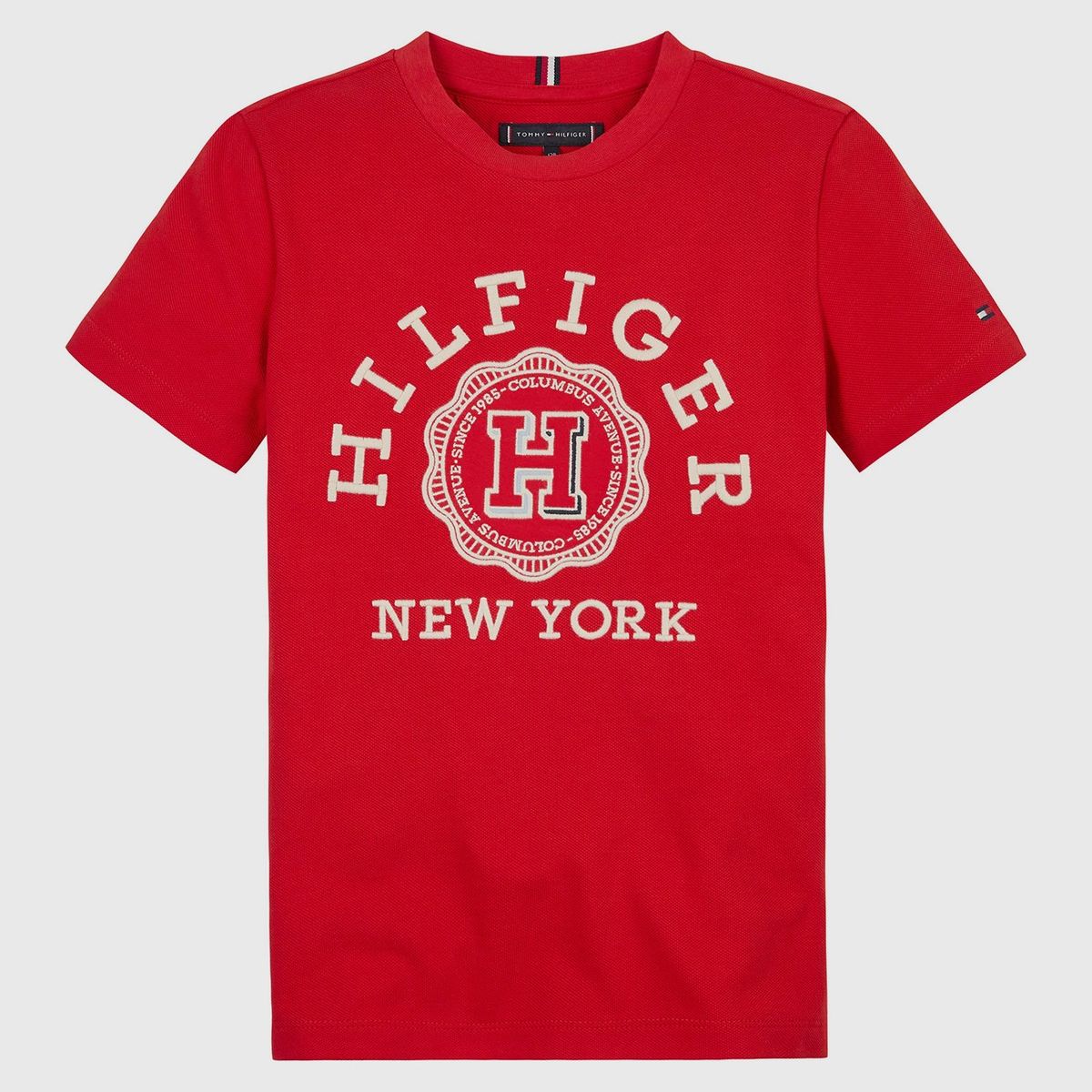 TOMMY HILFIGER - Polera Con Escudo Archive Rojo Tommy Hilfiger
