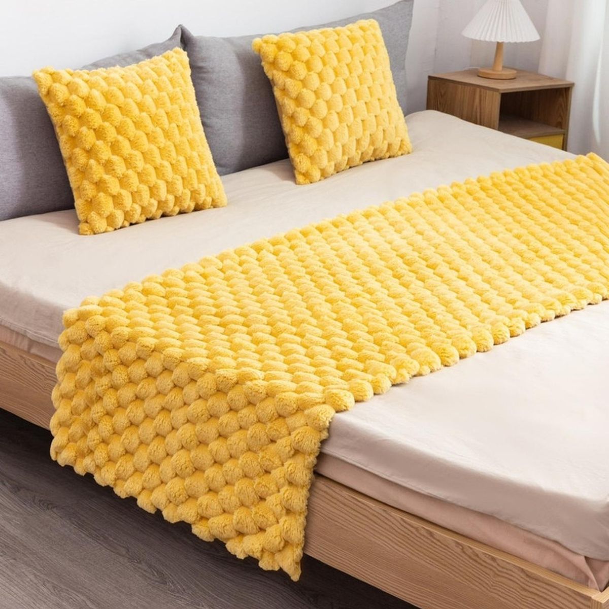 GENERICO - Piecera 70x190cm + 2 Fundas 45x45cm Plush Peludita King - Amarillo