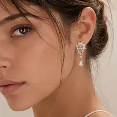 BLOOM CRYSTAL - Aros Colgantes Spiral con Cristales de Austria en Rodio para Mujer