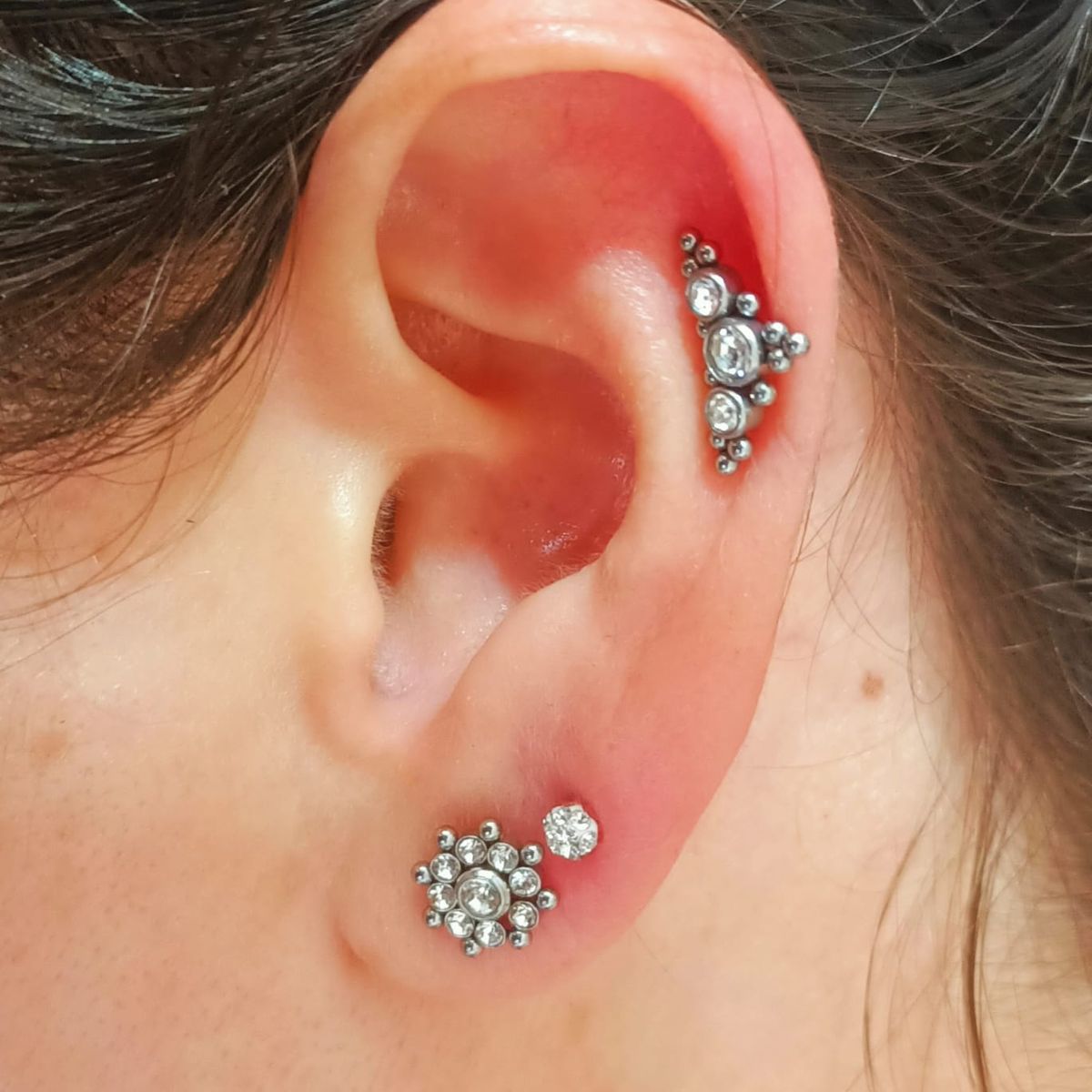 ELBAULDEJUMA - Piercing Oreja Tragus Conch Labret Triangular Hipoalergenico Unidad