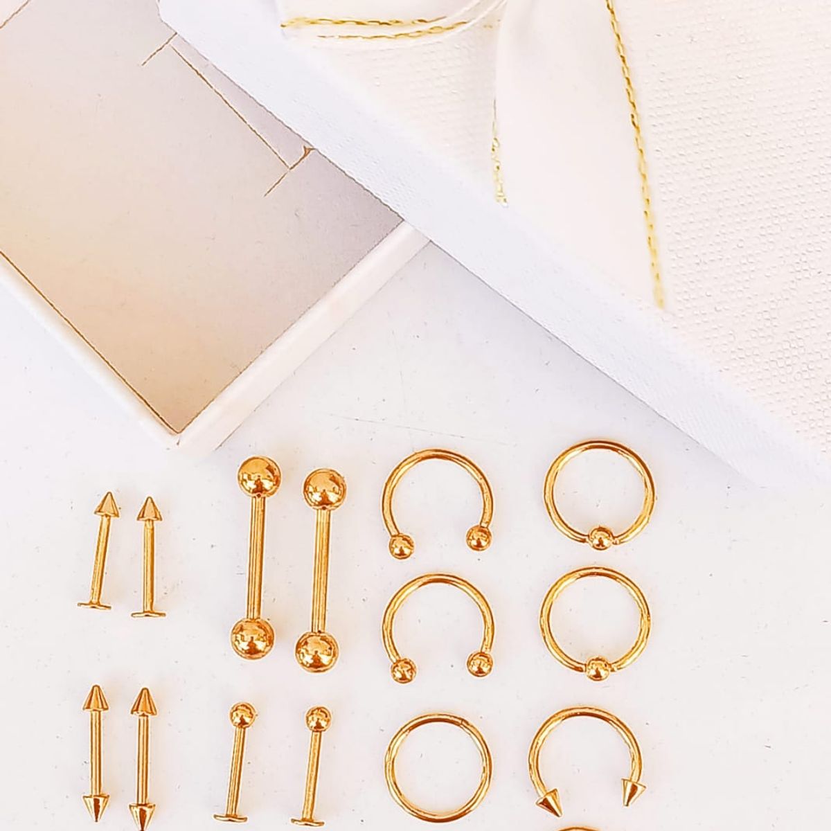 ELBAULDEJUMA - Pack 16 Piercing Tragus Septum Nostril Chapado En Oro 18k