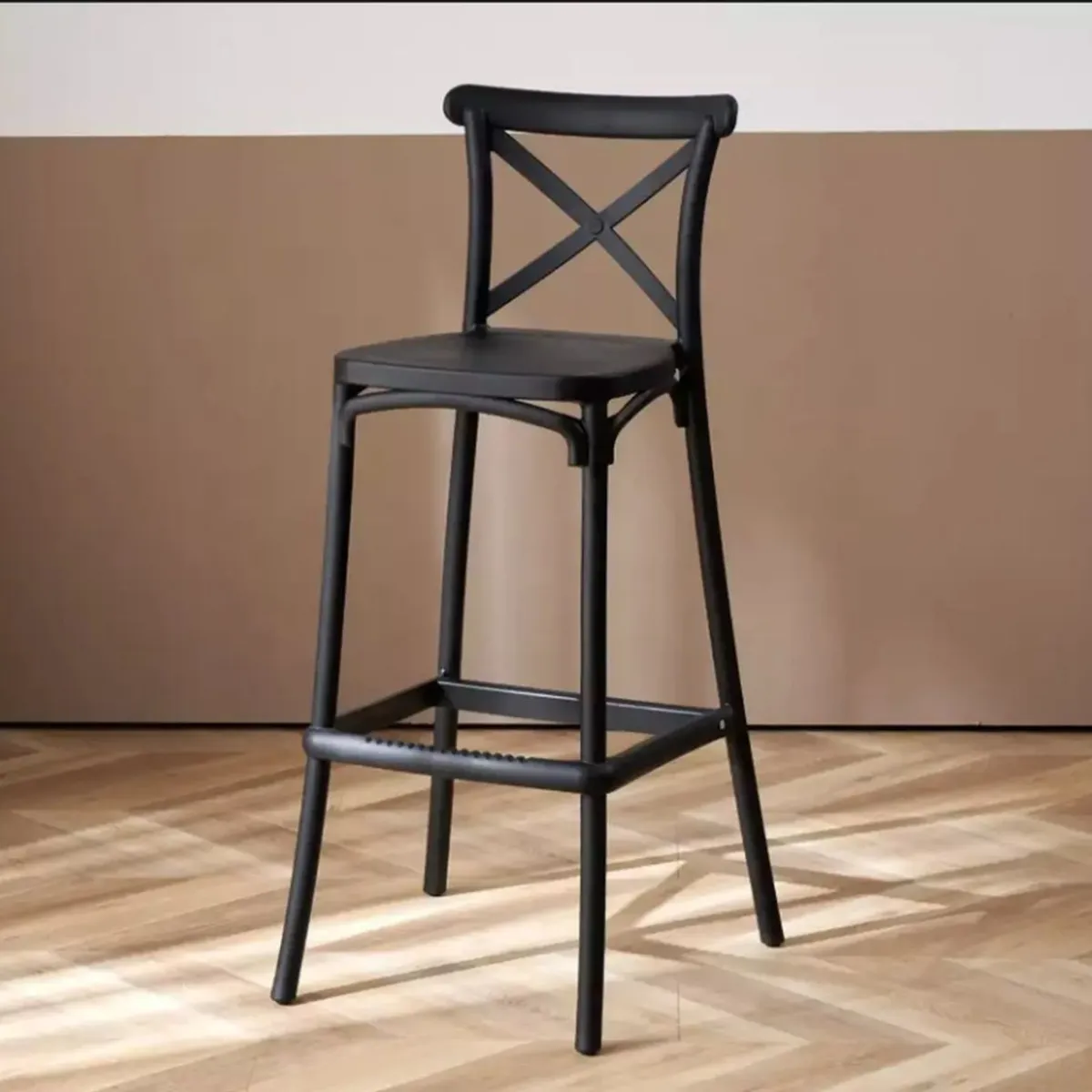 HABITA2 CHILE - Taburete piso de Bar Danubio 65 cm Polipropileno - Negro