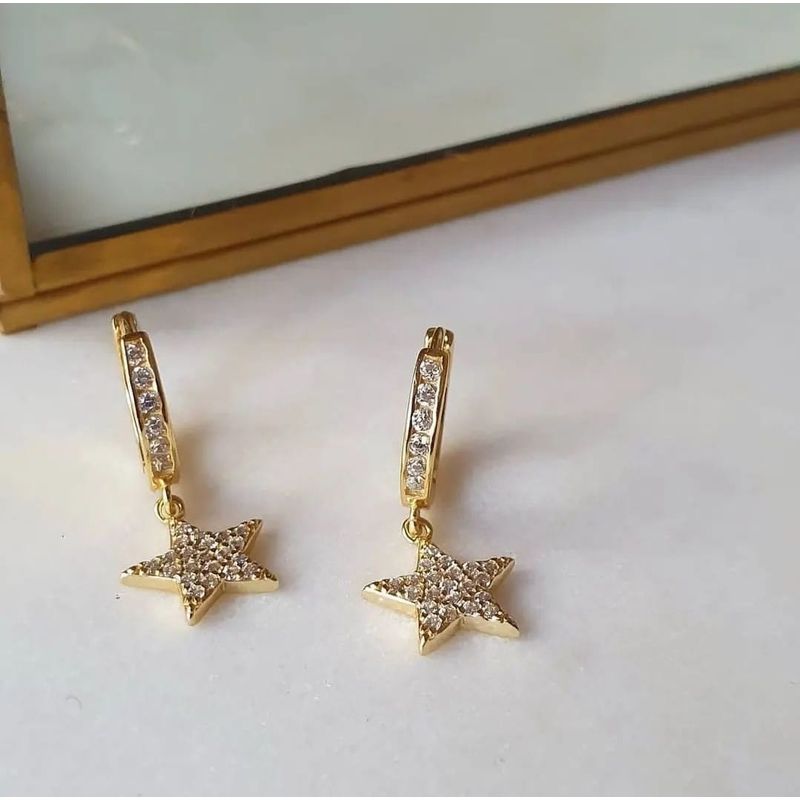 JOYAS VALDES GARCIA - Argollas con estrella colgando baño oro