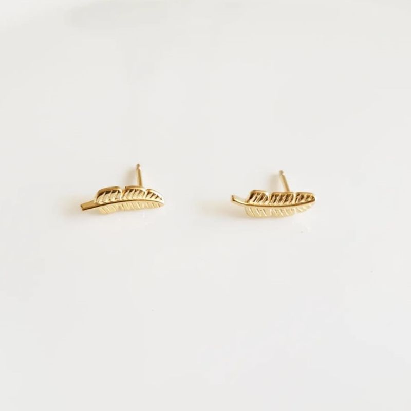 JOYAS VALDES GARCIA - Aros pluma plata o baño oro