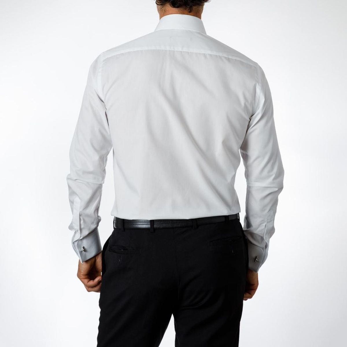 VANDINE - Camisa Etiqueta Negra Blanca Lisa Con Puño Para Colleras VANDINE