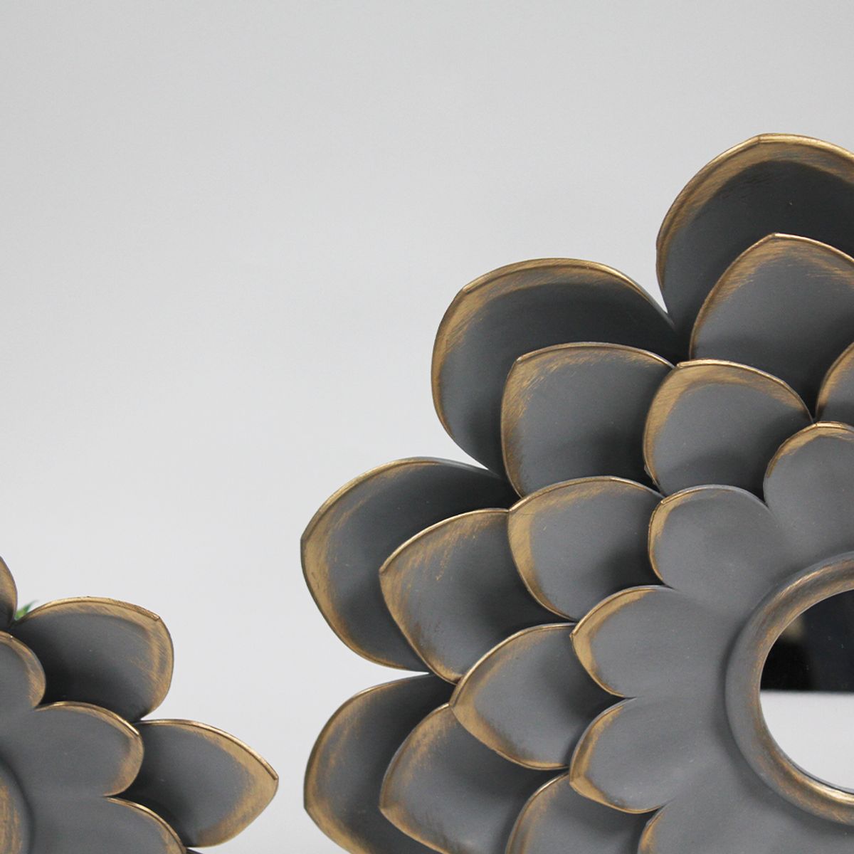 NEWTREE - Espejo Decorativo Diseño Flor Gris Borde Dorado 3pcs