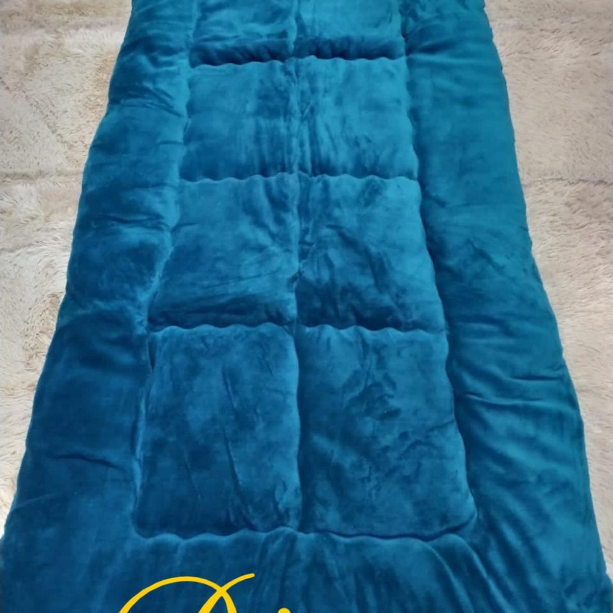 DIANA - cubre colchón topper de invierno acolchado  TURQUESA 1 plaza 100 x 200