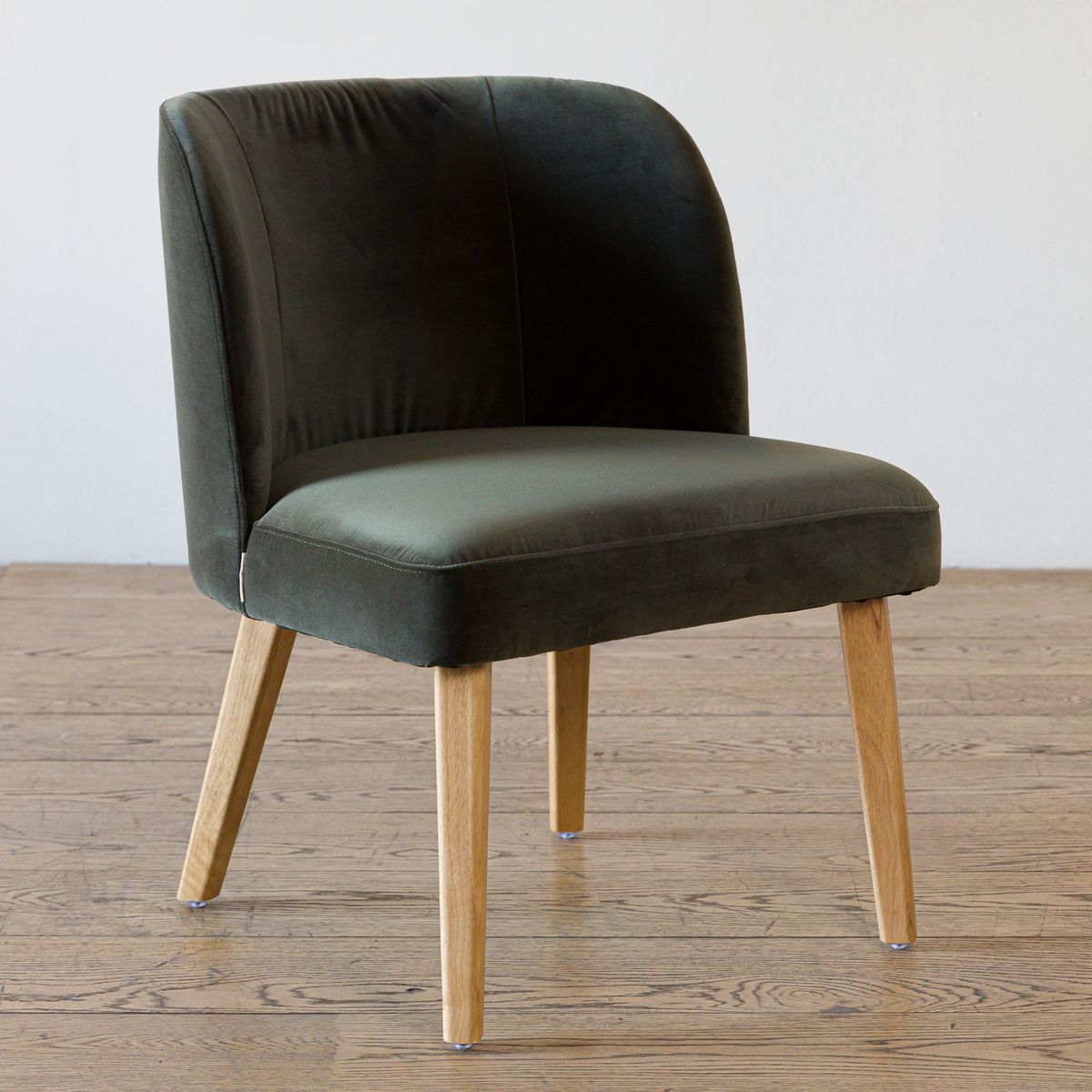 AMOBLE - Poltrona Isabel Velvet Verde Amoblé