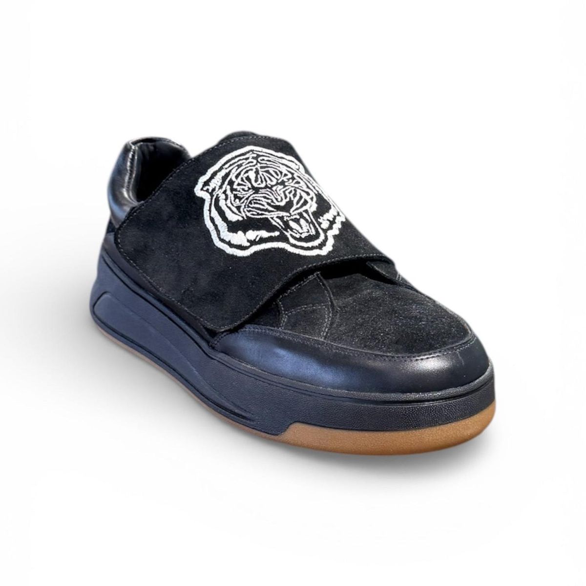 VANESSA GIL - ZAPATILLA DE CUERO TIGRE NEGRA