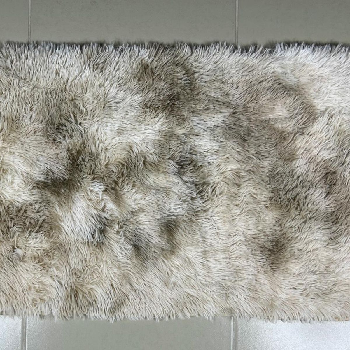 GENERICO - Alfombra Baja De Cama Peluda 100% Poliester 50x80cm Beige Jaspeado