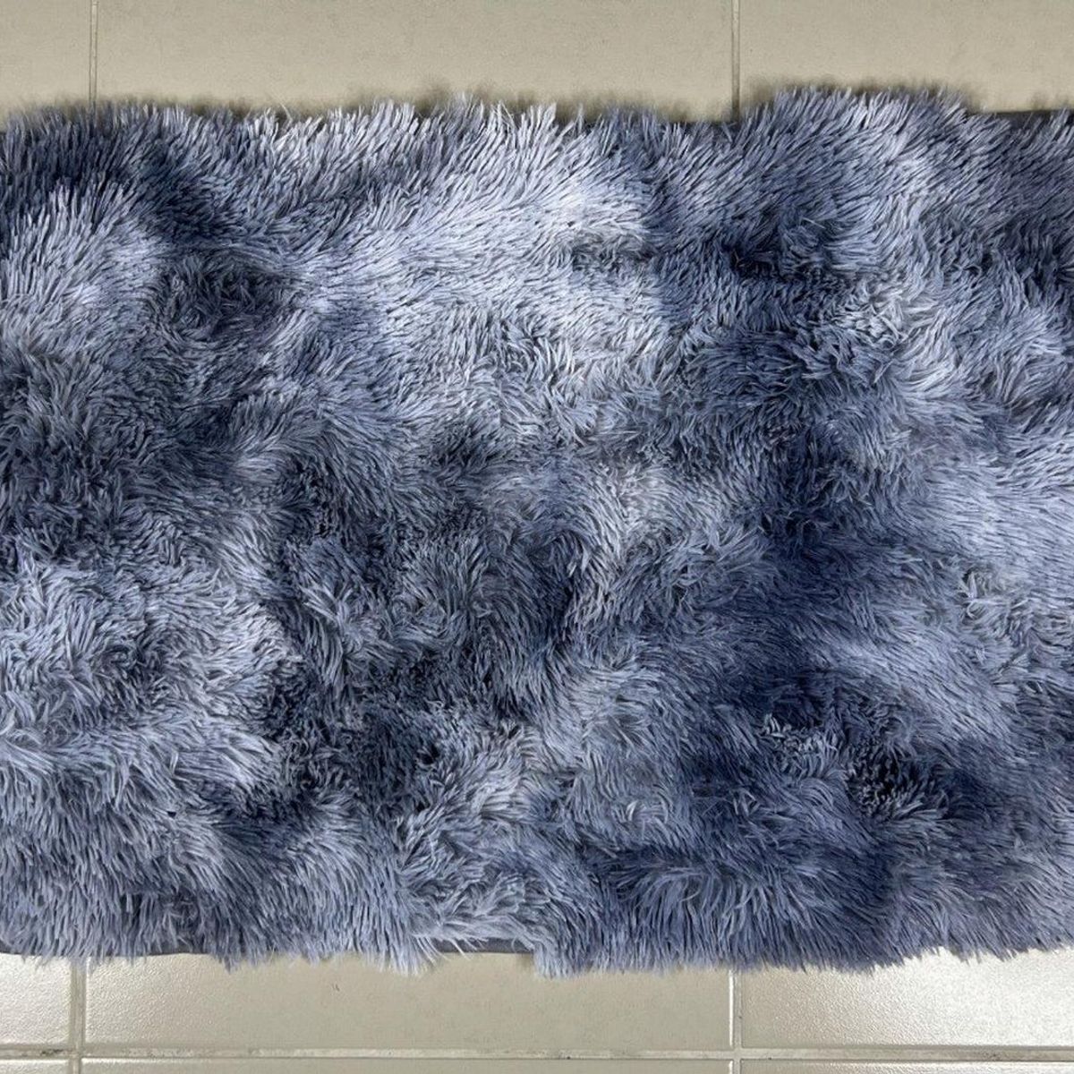 GENERICO - Alfombra Baja De Cama Peluda 100% Poliester 50x80cm Gris Jaspeado