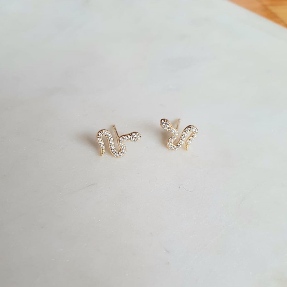 JOYAS VALDES GARCIA - Aros serpiente con circones baño oro