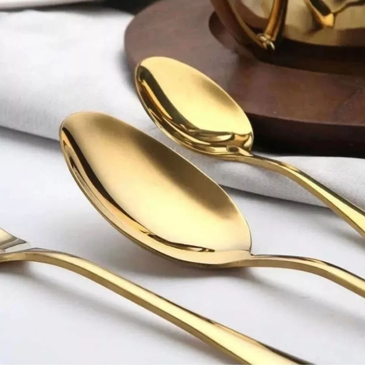 GENERICO - Set De Cubiertos Servicios 24pcs Acero Inoxidables Oro