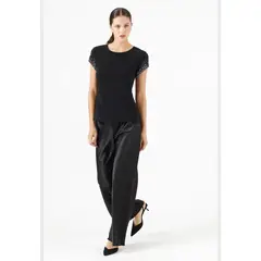PRIVILEGE - Blusa negra