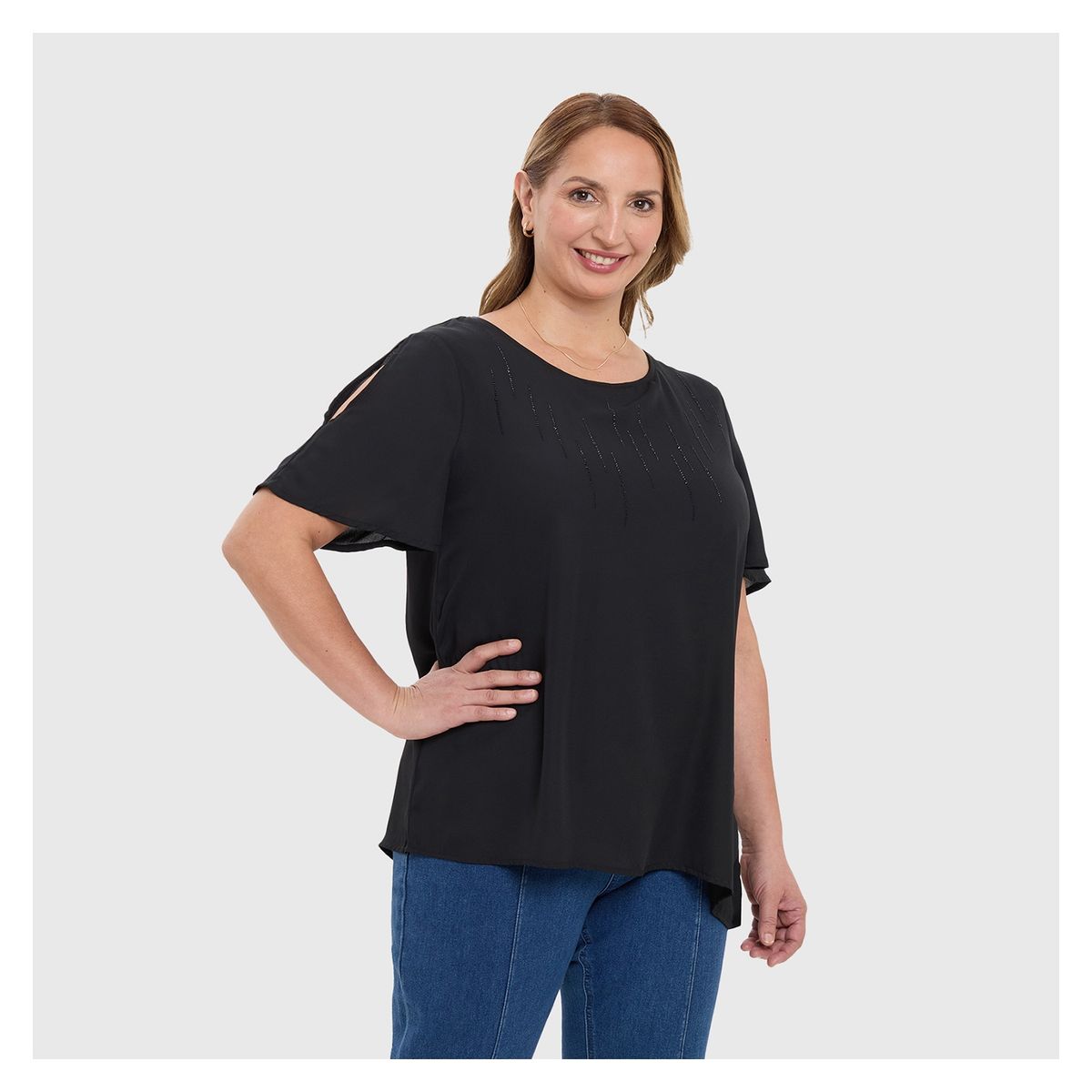 FASHION'S PARK - Blusa Detalle Strass Y Apertura Negro Fashion's Park