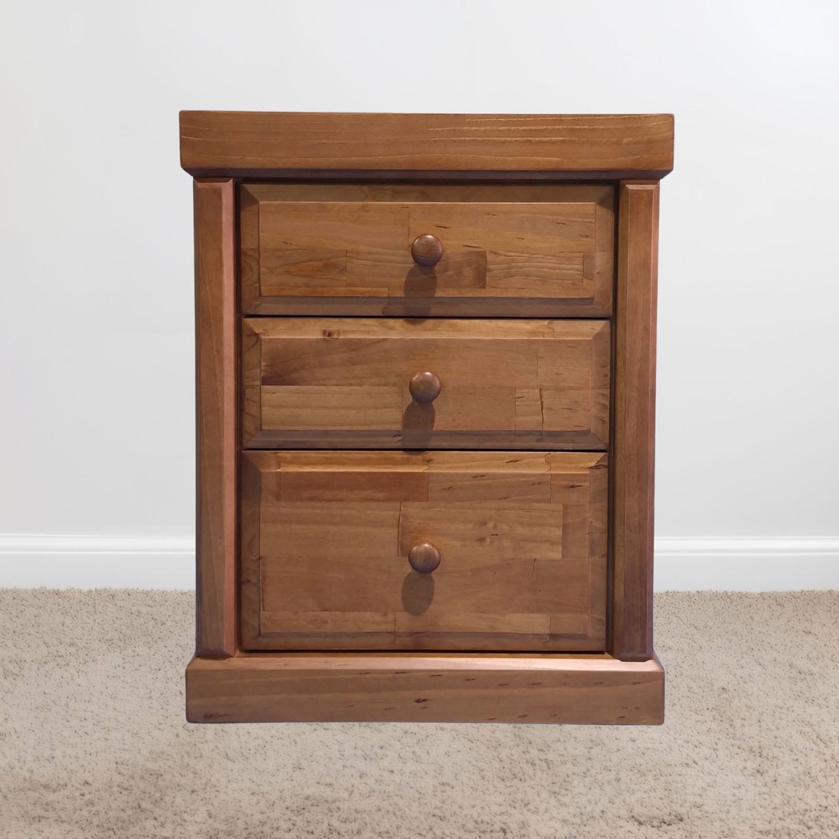 MUEBLES DURAN - Velador Victoria Nogal