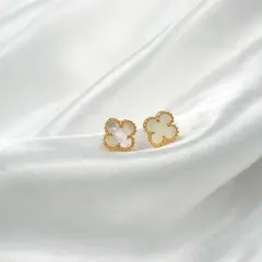 ELLA JOYAS - Aros Trébol Nacar Oro 18k