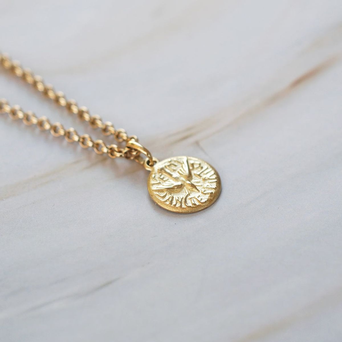 ELLA JOYAS - Conjunto Medalla Espíritu Santo Oro 18k