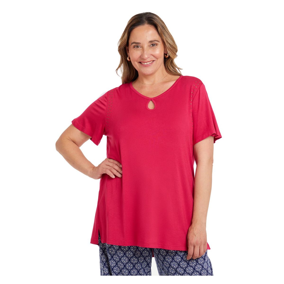 FASHION'S PARK - Polera Con Tachas Magenta Oscuro Fashion's Park