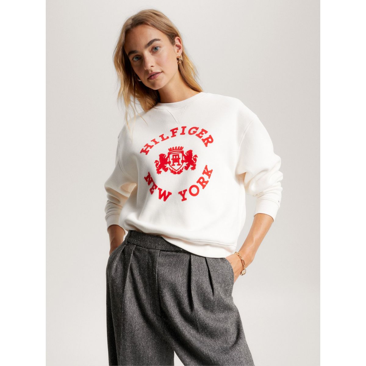 TOMMY HILFIGER - Polerón Varsity Logo Aterciopelado Blanco Tommy Hilfiger