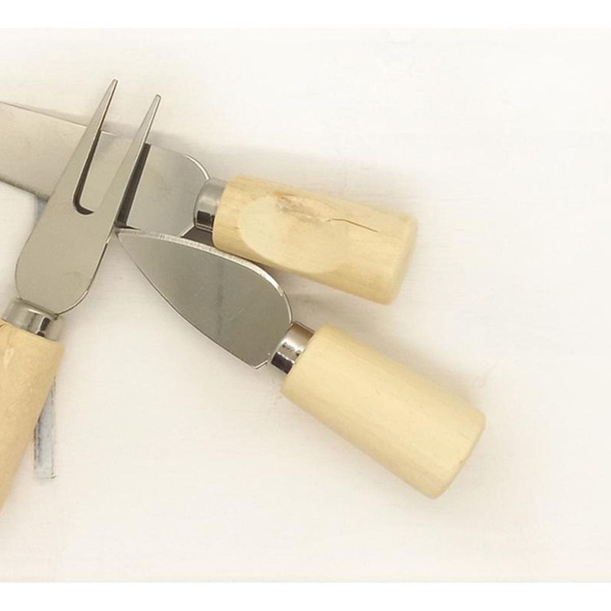 IMPORTCLICK - Tabla Aperitivo Quesos Madera Hevea 3 Herramientas - Blanco