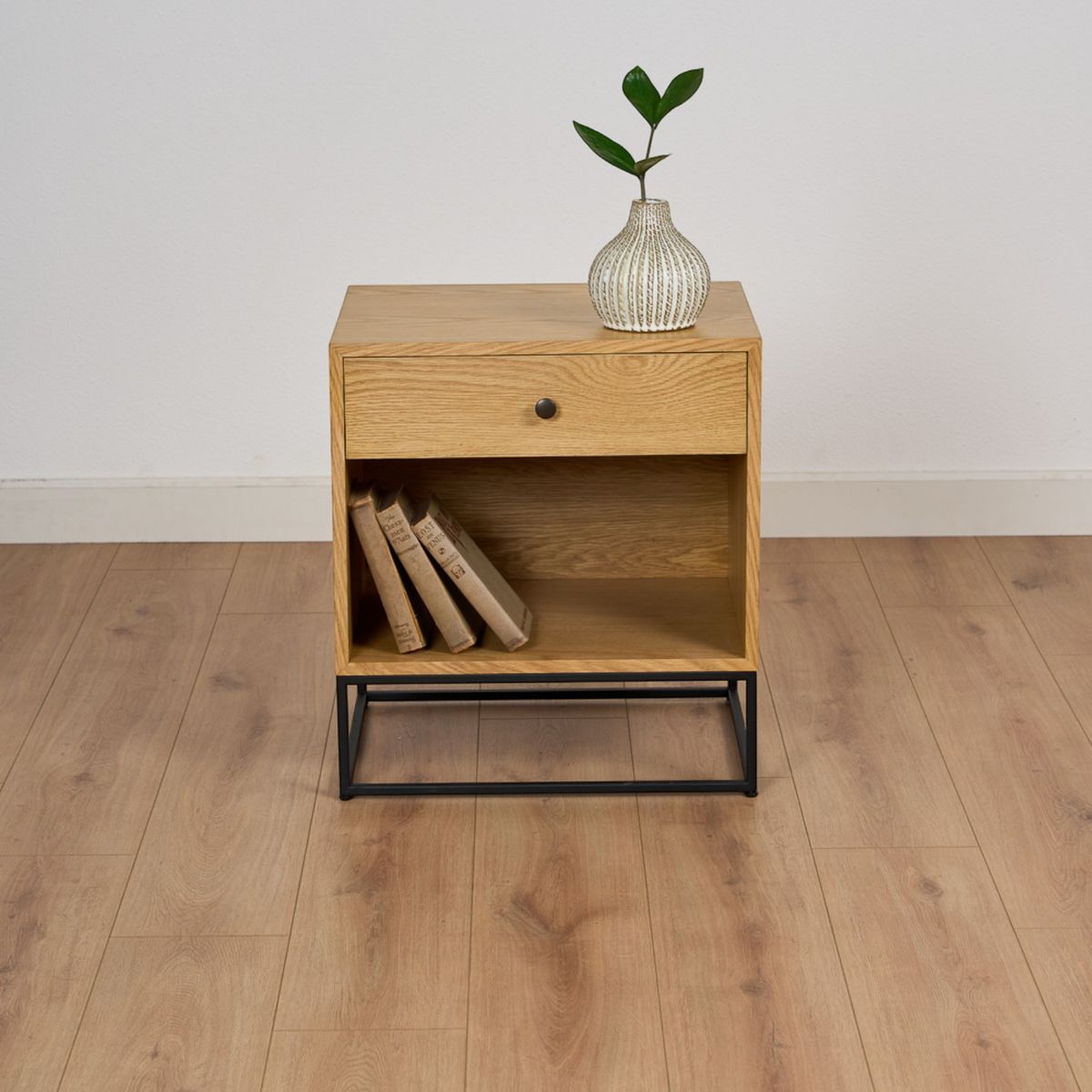 AMOBLE - Velador Almonte M Ad Amoblé