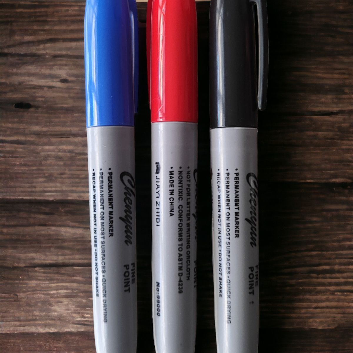 GENERICO - Marcador Punta Fina Permanente Rojo Unidad