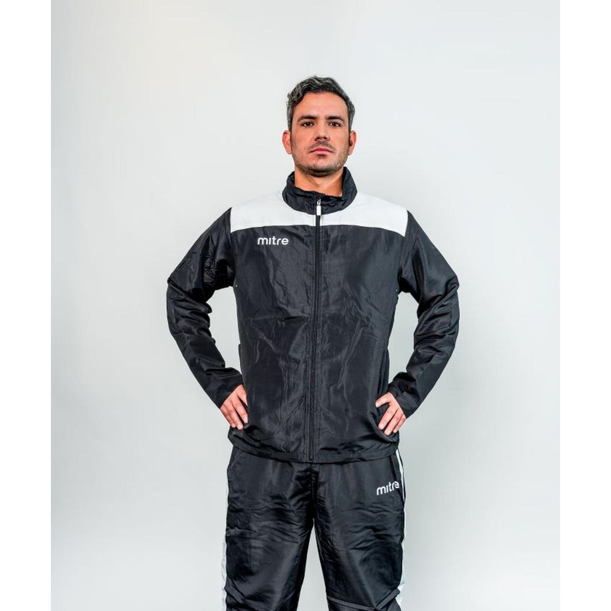 MITRE - Buzo Liverpool Hombre Mitre verde negro
