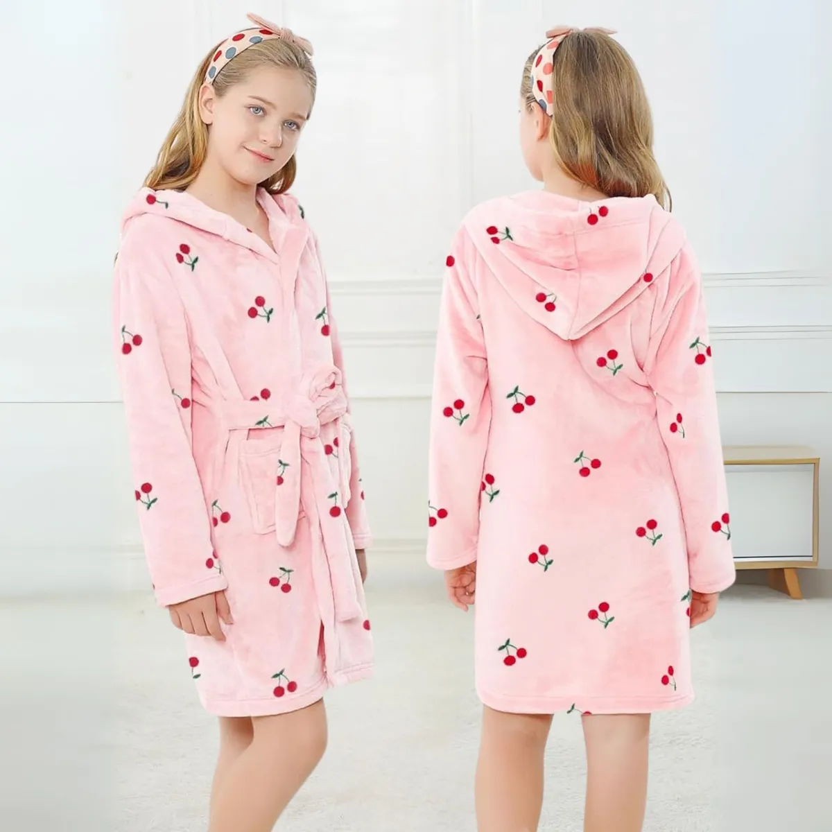 JUMP KIDS - Bata de Baño Capucha y Bolsillos Niña Polar Cerezas