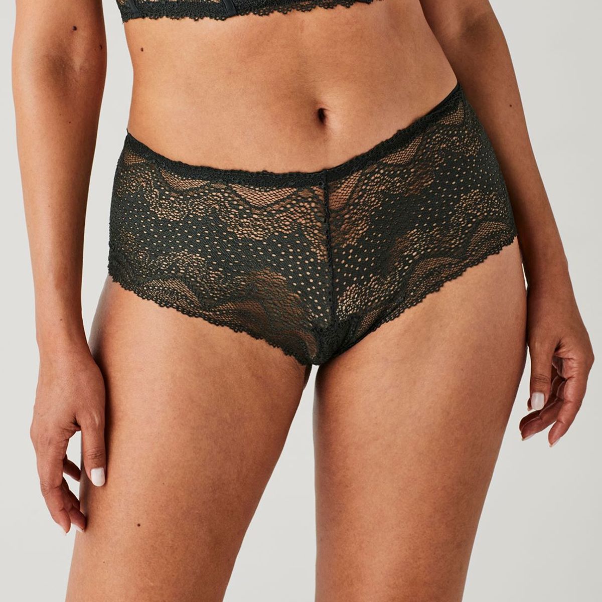 LIZ - CALZÓN PANTALETA DE ENCAJE LOVELY 50550