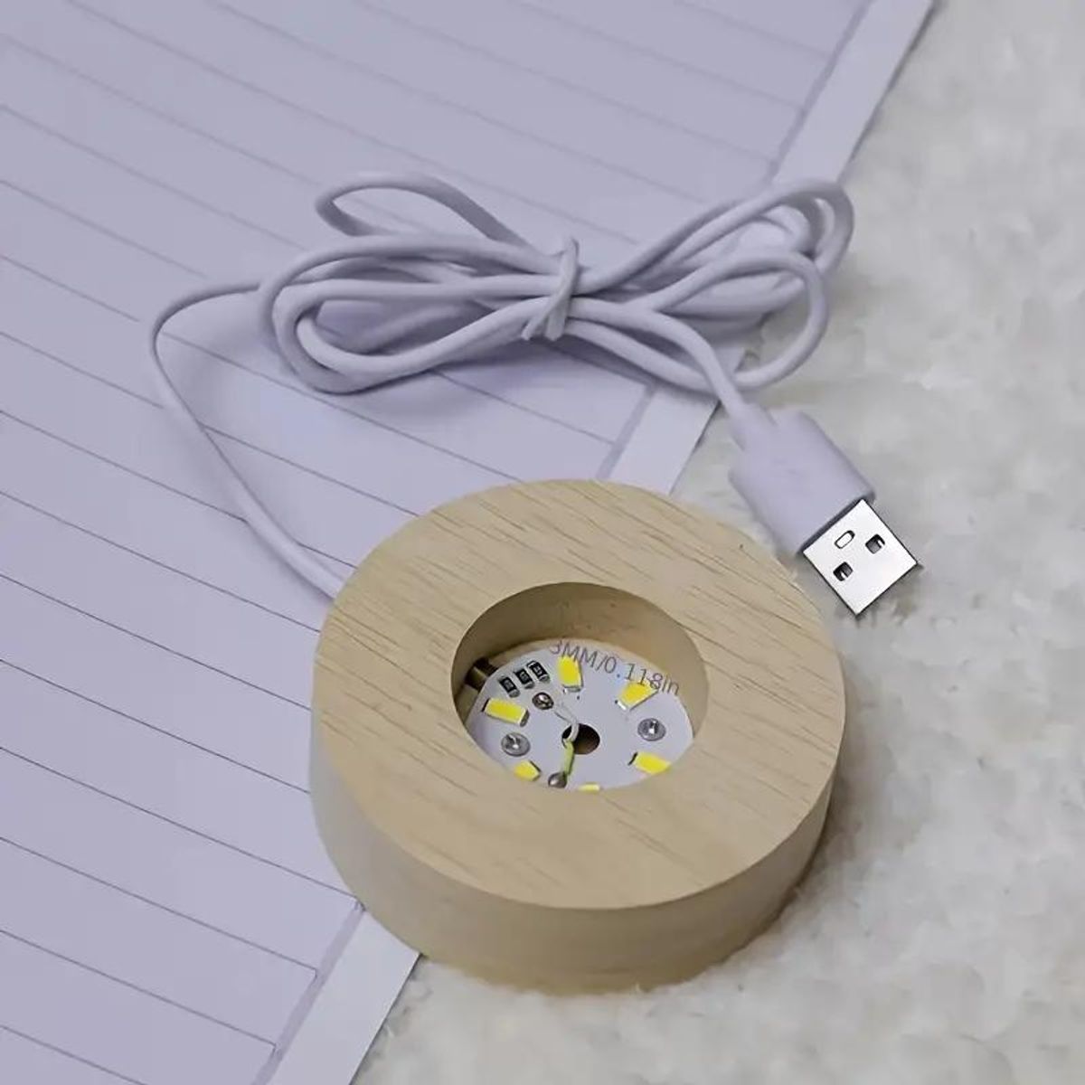 MP - Esfera De Cristal Y Madera Con Luz Blanca Modelo