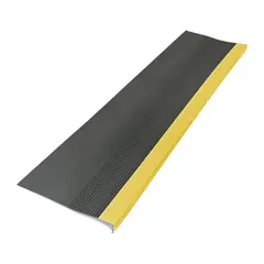 QRUBBER - Grada Pvc Estriada Alto Tráfico 4mm X 120cm X 32cm