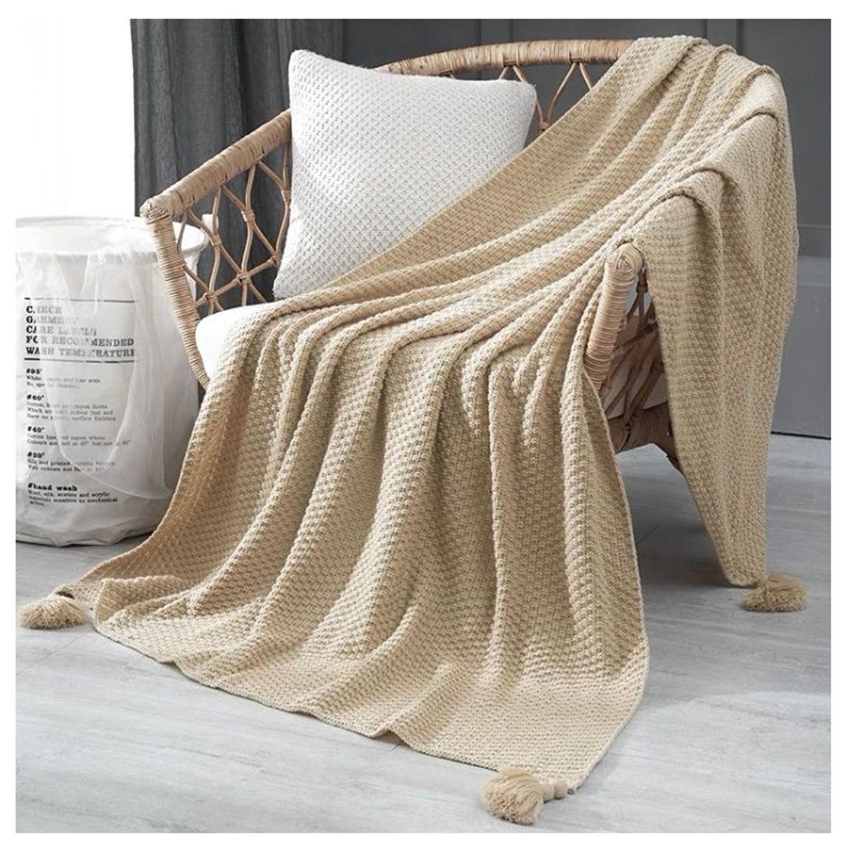 GENERICO - Manta para Sofá o Piecera Blanket Modelo Tejido y Borlas Color Arena